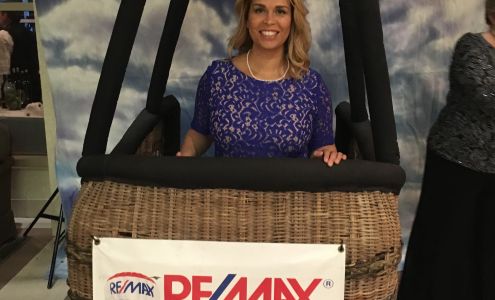 Kimberly Zilton, Universal-Vintage