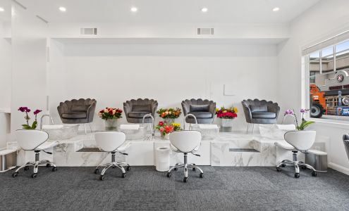 Crystal Beauty Lounge Nails & Lashes