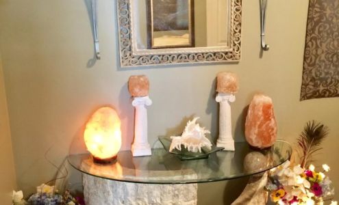 Paradise Cove Spa & A Vacation House Rental-Harrison Hot Springs