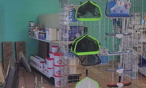 The Pool House Karnes City