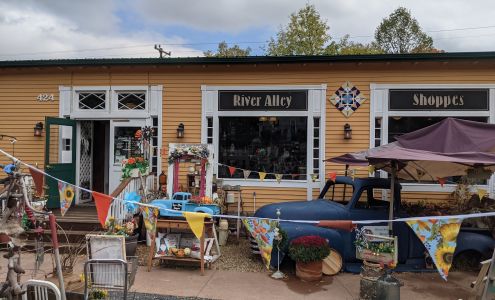 River Alley Shoppes Taylors Falls