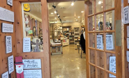The Wooden Tulip Boutique