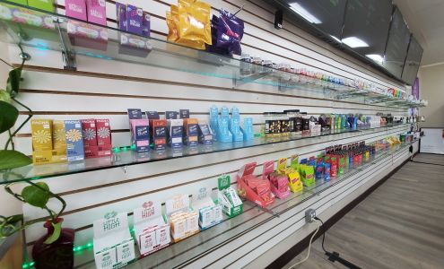 Delta Farmacy Alpharetta Delta, THC, HHC, CBD, CBG, CBN, & CBC Premium Brands Hemp Derived Dispensary, Vape Shop, Smoke Shop