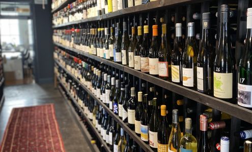 Saint Goose Wine + Whiskey Shop