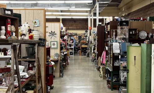 Clinton Antique Mall