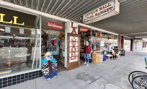 Layman's Antique Mall & Flea Market
