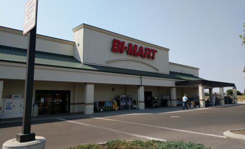 Bi-Mart Membership Discount Stores