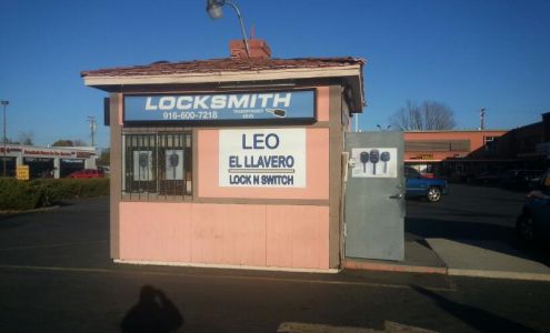 Lock N Switch 5811 Stockton Blvd, Sacramento California 95824