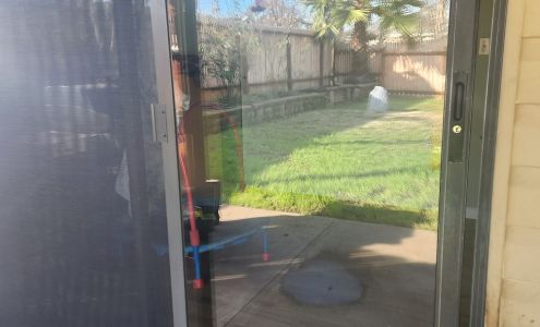 J & J Screen & Glass / Electrical