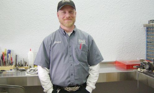 H & H Lock & Key 2440 Broadway St, Baker City Oregon 97814