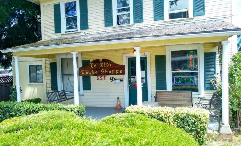 Ye Olde Locke Shoppe