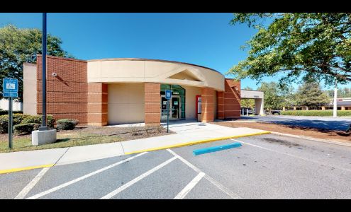 Bank of America (with Drive-thru ATM)
