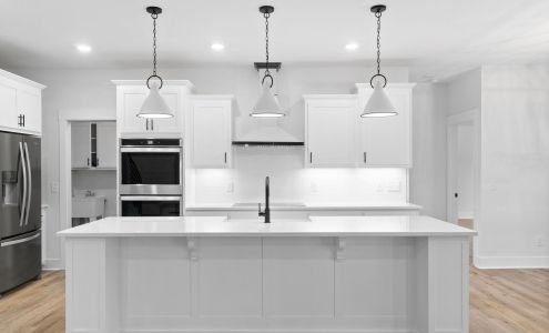 Jenn McMillion, Realtor