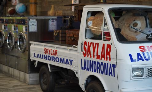 Skylar Laundromat Taylor
