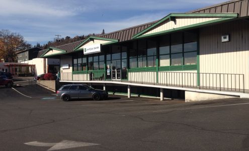 Umpqua Bank White Salmon