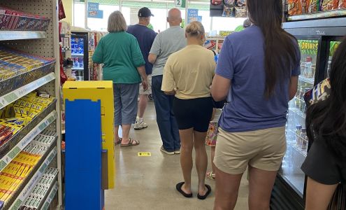 Dollar Tree Versailles