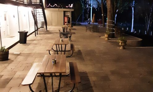 Horseshoe Riverside Lodge