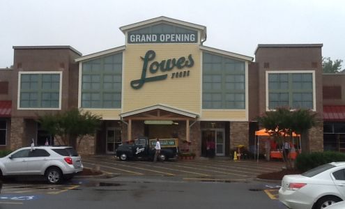 Lowes Foods on Peters Creek Parkway