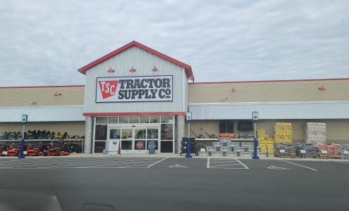 Tractor Supply Richlands