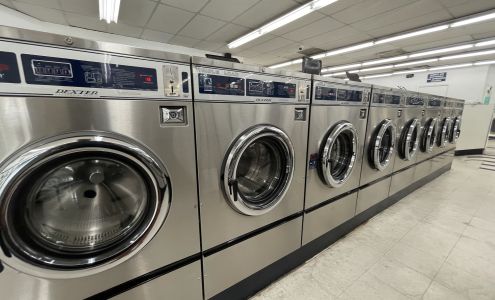 Volcano Plaza Shopping Center