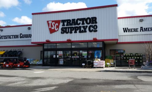 Tractor Supply Selma