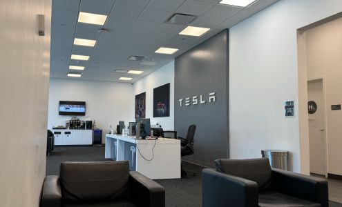 Tesla Service Center