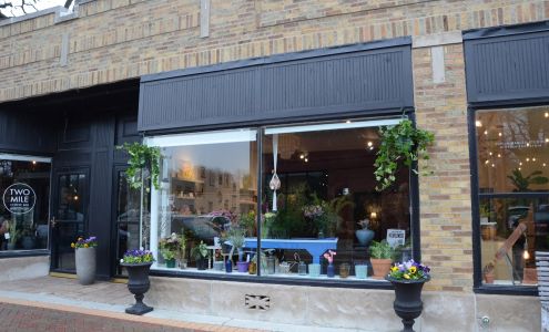 The Bloom Bar on Walden