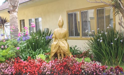 Sunset Cove Apartments