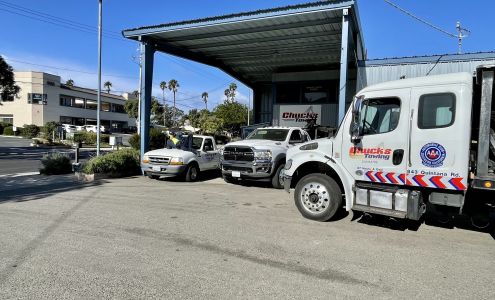 Chuck's Towing