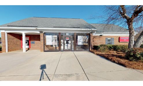 Bank of America (with Drive-thru services)