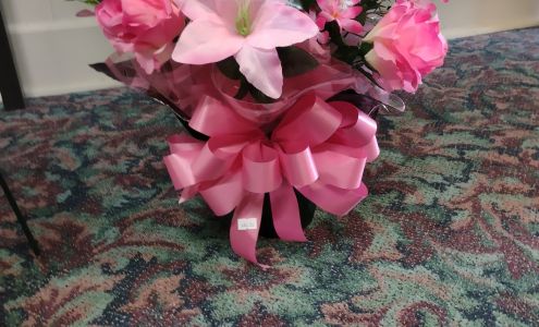 Carla's Flower & Gifts Linden