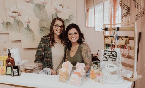 Headrush Salon & Boutique Parlor