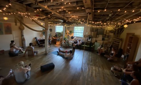 Luna & Lotus Collinsville