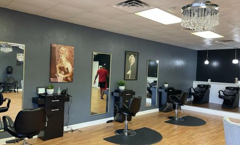 Cristina Dominican hair salon