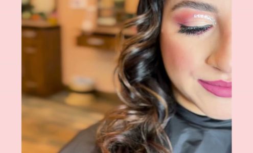 Casa de Hilo Beauty Salon in Palmhurst