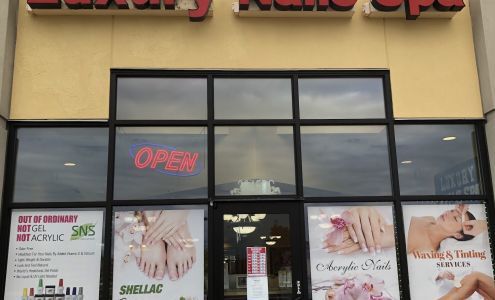 Luxury Nails Colerain