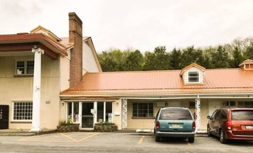 Relax Inn Motel And Night Bar