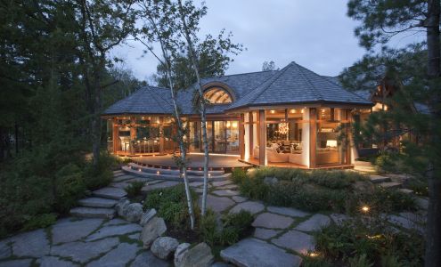 Gilbert + Burke 17 William St N, Lindsay Ontario K9V 3Z9