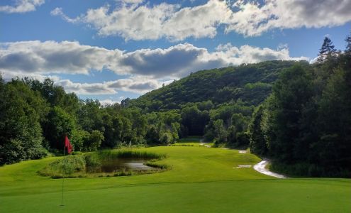Auberge et Club de Golf Héritage Notre-Dame-de-la-Paix
