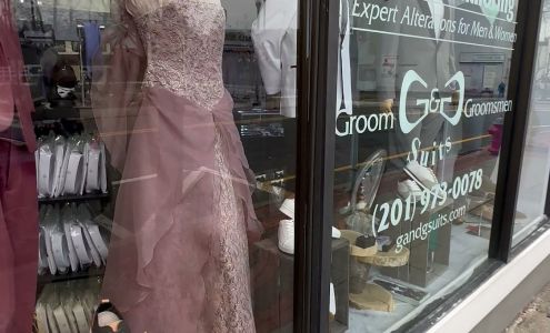 Groom & Groomsmen Suits