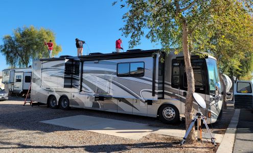 Robert's RV Body and Paint