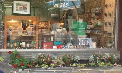 The Artisan Market At 305