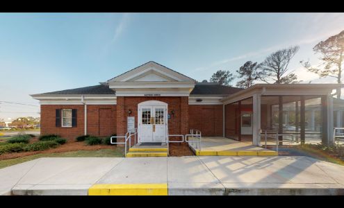 Bank of America (with Drive-thru ATM)