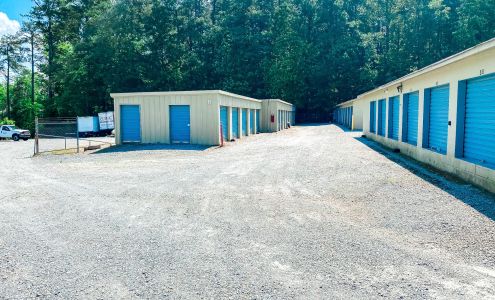 Acworth Lake Storage