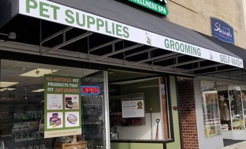 EarthWise Pet Supply & Grooming Newton 103 W 2nd St N, Newton Iowa 50208