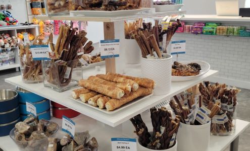 Lucky Dog Central Wildwood