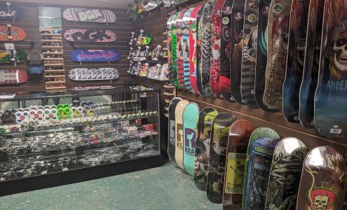 New Braunfels Skate & Smoke Shop
