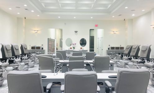 Lavish Nails And Spa