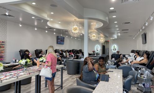 Genova Nail Spa Pearland