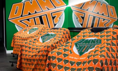 Dmnd kutz Barbershop w Phoenix